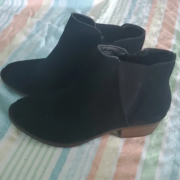 Womens Kenzie Ankle Bootie. Black size 6 - Picture 1 of 5